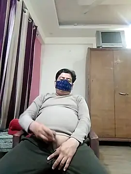 Snapshot of Love40777 chatting on December 14, 2025, 6:02 pm Love40777 online show from December 14, 2025, 6:02 pm