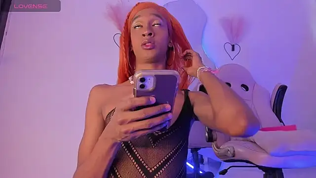 Mia royal online show from April 25, 2026, 8:28 pm