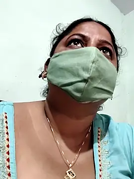 Mmm143 online show from October 15, 2025, 5:17 am