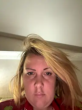 Snapshot of Piccolamonella29 chatting on November 23, 2025, 10:36 am Piccolamonella29 online show from November 23, 2025, 10:36 am