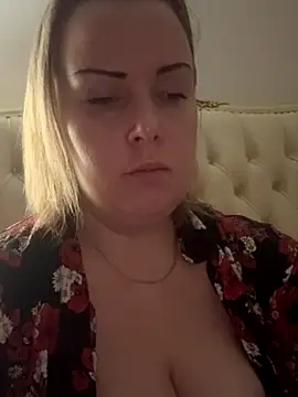 Snapshot of Piccolamonella29 chatting on December 17, 2025, 12:54 pm Piccolamonella29 online show from December 17, 2025, 12:54 pm