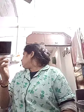 Snapshot of aliya-jaan71 chatting on November 15, 2025, 7:01 am aliya-jaan71 online show from November 15, 2025, 7:01 am