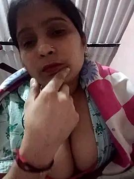 Snapshot of aliya-jaan71 chatting on November 5, 2025, 6:11 pm aliya-jaan71 online show from November 5, 2025, 6:11 pm