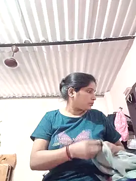 Snapshot of aliya-jaan71 chatting on October 28, 2025, 7:29 am aliya-jaan71 online show from October 28, 2025, 7:29 am