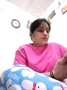 Snapshot of aliya-jaan71 chatting on November 27, 2025, 5:24 pm aliya-jaan71 online show from November 27, 2025, 5:24 pm