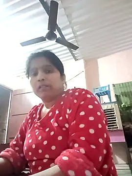 Snapshot of aliya-jaan71 chatting on December 15, 2025, 6:14 pm aliya-jaan71 online show from December 15, 2025, 6:14 pm