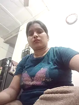 Snapshot of aliya-jaan71 chatting on November 20, 2025, 7:14 pm aliya-jaan71 online show from November 20, 2025, 7:14 pm