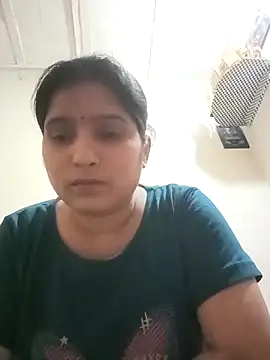 aliya-jaan71 online show from April 23, 2026, 6:53 am
