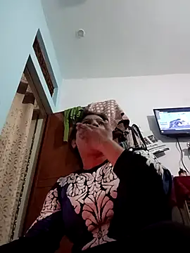 Snapshot of aliya-jaan71 chatting on January 6, 2026, 1:48 pm aliya-jaan71 online show from January 6, 2026, 1:48 pm