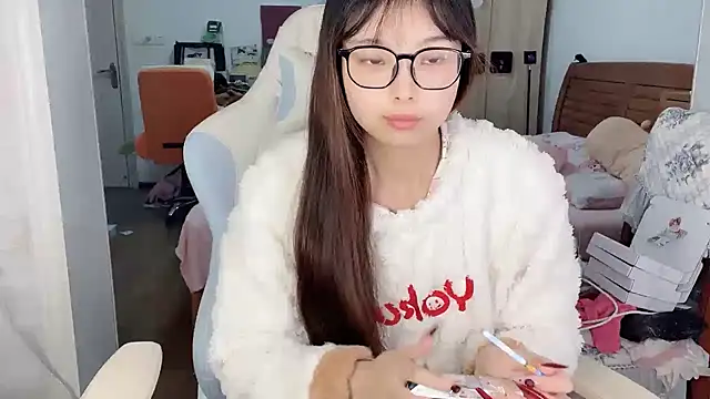 Snapshot of Akong11 chatting on December 18, 2025, 3:11 am Akong11 online show from December 18, 2025, 3:11 am