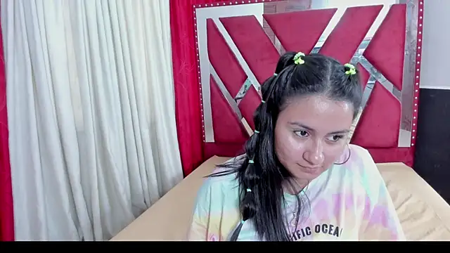 Snapshot of Luna021_1 chatting on September 24, 2025, 7:31 pm Luna021 1 online show from September 24, 2025, 7:31 pm