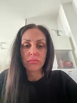 Snapshot of ainaht chatting on May 7, 2026, 9:23 am ainaht online show from May 7, 2026, 9:23 am