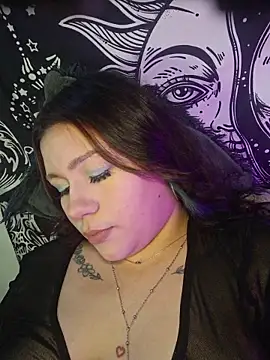 MegXo online show from December 21, 2025, 9:15 pm