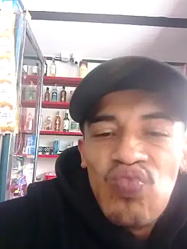 Snapshot of D13gomez chatting on June 30, 2026, 5:02 pm D13gomez online show from June 30, 2026, 5:02 pm