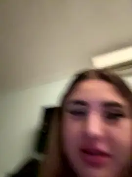 Snapshot of marouska_official chatting on January 13, 2026, 8:24 pm marouska official online show from January 13, 2026, 8:24 pm