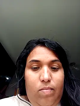 Snapshot of Girl_luna_ chatting on October 3, 2025, 5:36 pm Girl luna online show from October 3, 2025, 5:36 pm