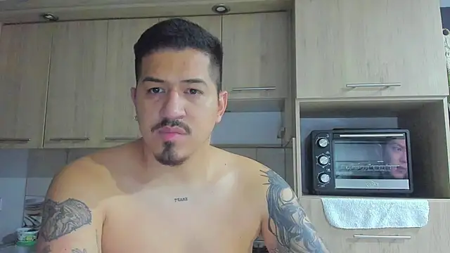 Snapshot of Arnolwilliams chatting on October 9, 2025, 10:32 pm Arnolwilliams online show from October 9, 2025, 10:32 pm