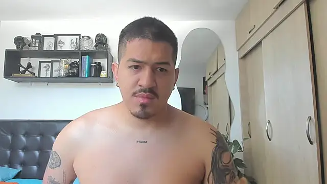 Snapshot of Arnolwilliams chatting on September 15, 2025, 4:29 pm Arnolwilliams online show from September 15, 2025, 4:29 pm