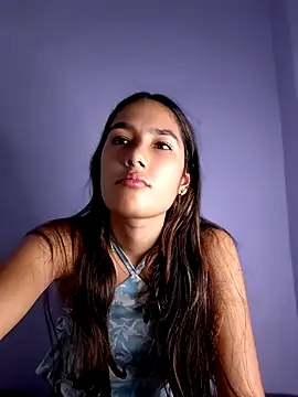 Amber Miiller2 online show from May 28, 2026, 9:21 pm