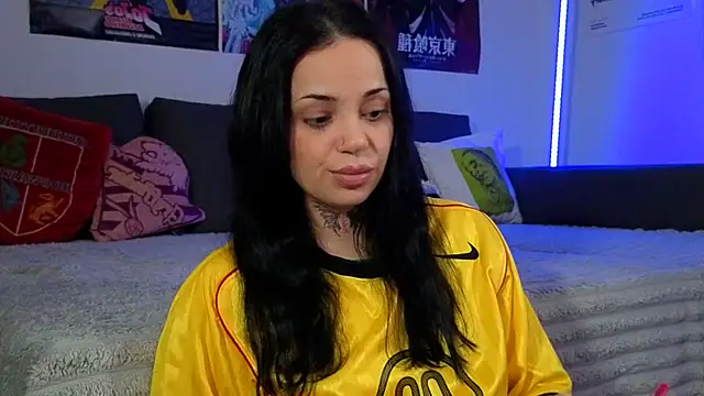 Snapshot of KiraQuinn1 chatting on May 17, 2026, 5:24 pm KiraQuinn1 online show from May 17, 2026, 5:24 pm