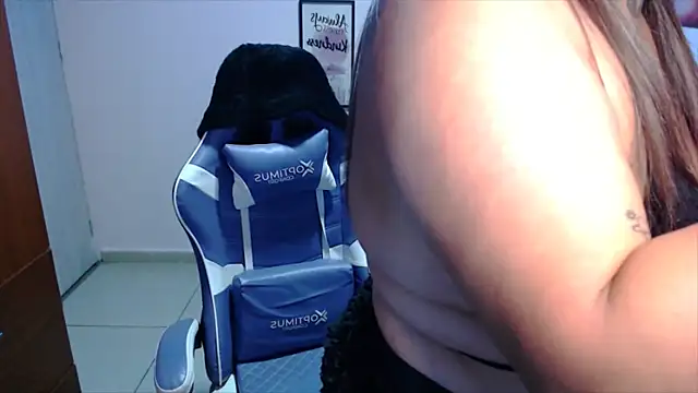 Snapshot of KENYEVANS chatting on October 17, 2025, 1:09 am KENYEVANS online show from October 17, 2025, 1:09 am