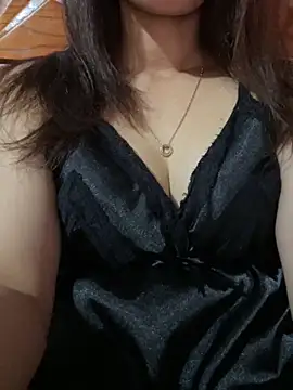 Snapshot of Moon_pusy chatting on October 9, 2025, 1:11 pm Moon pusy online show from October 9, 2025, 1:11 pm