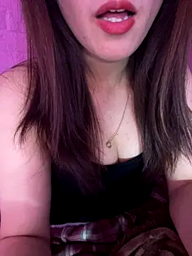 Snapshot of Moon_pusy chatting on December 3, 2025, 1:32 pm Moon pusy online show from December 3, 2025, 1:32 pm