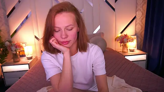 ShyySiren online show from April 1, 2026, 1:23 pm