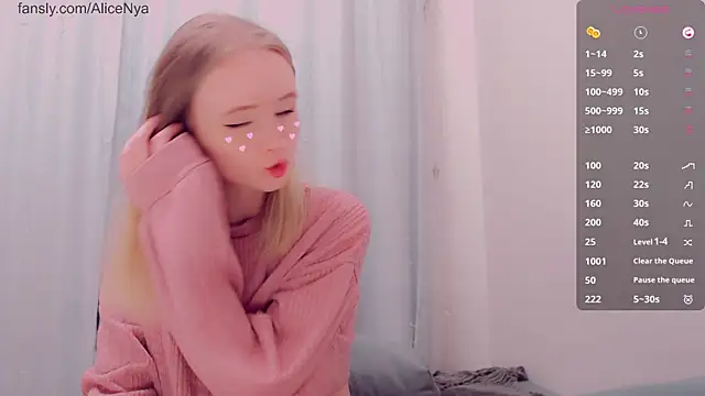 AliceNya cute online show from January 8, 2026, 7:14 am