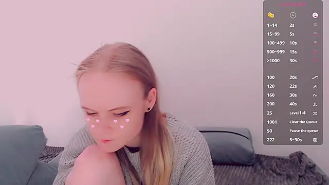 Snapshot of AliceNya_cute chatting on June 2, 2026, 5:18 am AliceNya cute online show from June 2, 2026, 5:18 am
