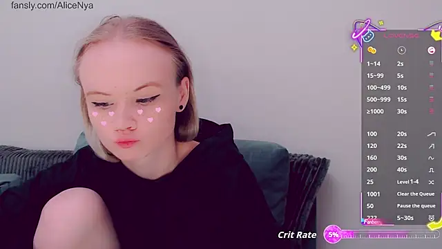 AliceNya cute online show from November 14, 2025, 5:44 am