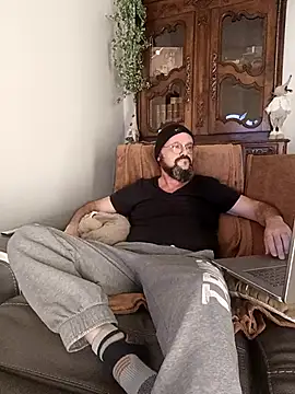 Rascran1 online show from November 11, 2025, 6:03 pm