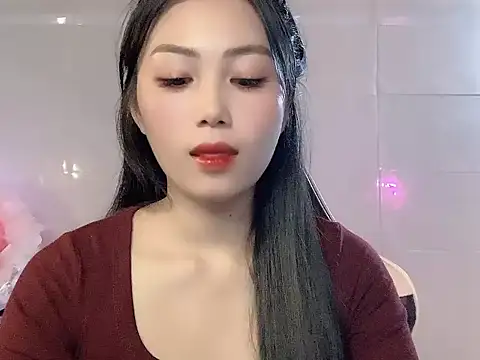 Lyly4757 online show from October 25, 2025, 9:41 am