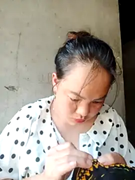 emilyzz online show from March 31, 2026, 8:05 am