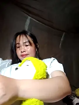 emilyzz online show from April 6, 2026, 10:49 am