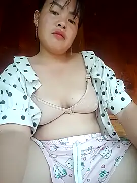 emilyzz online show from October 13, 2025, 2:46 am