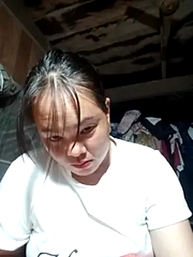 emilyzz online show from April 14, 2026, 2:44 pm