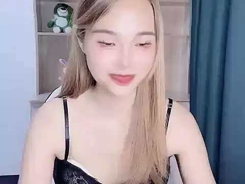 Snapshot of W-Sunflower chatting on October 6, 2025, 2:29 pm W-Sunflower online show from October 6, 2025, 2:29 pm