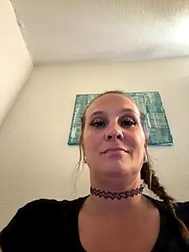 Ariasweetaspie online show from October 1, 2025, 4:00 pm