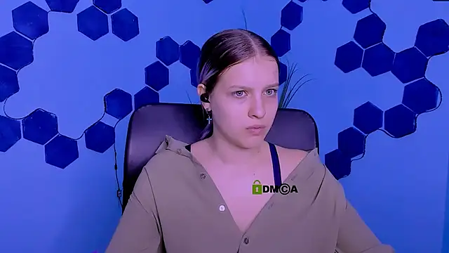 kaela spell  online show from March 26, 2026, 9:51 am