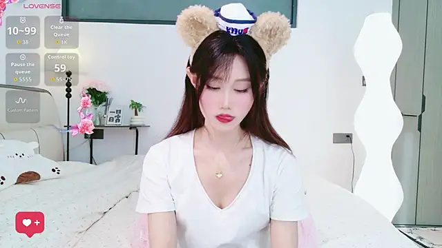 schoolgirl-nurse online show from April 24, 2026, 9:44 am