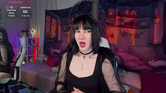 Snapshot of JessieRich chatting on October 25, 2025, 8:20 pm JessieRich online show from October 25, 2025, 8:20 pm