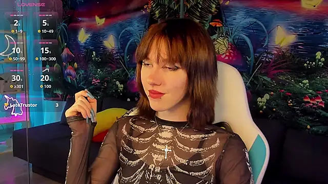 Snapshot of JessieRich chatting on November 12, 2025, 6:56 pm JessieRich online show from November 12, 2025, 6:56 pm