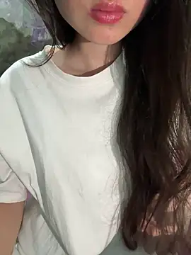 Bella sexy98 online show from May 26, 2026, 2:26 pm