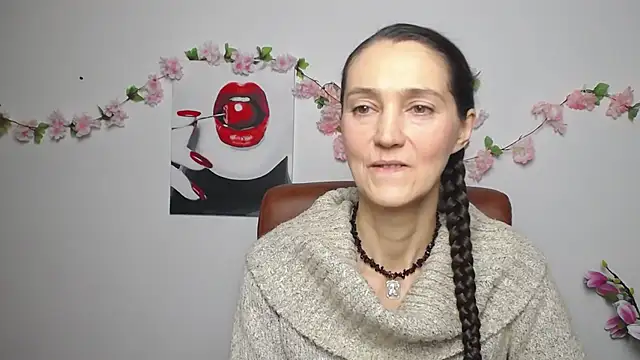 TayaFinch online show from November 8, 2025, 1:25 pm