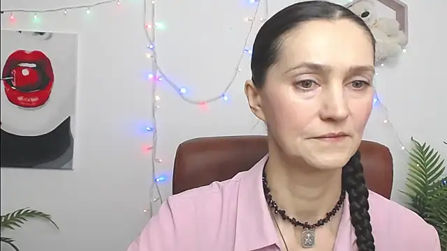Snapshot of TayaFinch chatting on March 2, 2026, 1:07 pm TayaFinch online show from March 2, 2026, 1:07 pm