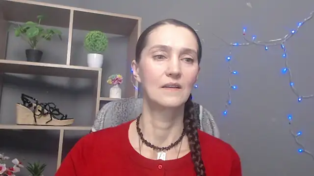 TayaFinch online show from November 23, 2025, 1:21 pm