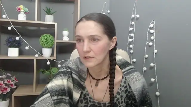Snapshot of TayaFinch chatting on January 15, 2026, 1:36 pm TayaFinch online show from January 15, 2026, 1:36 pm