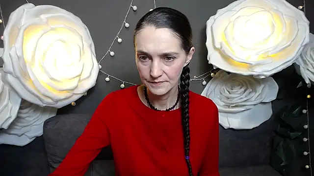 TayaFinch online show from November 17, 2025, 1:15 pm