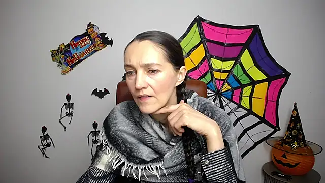 TayaFinch online show from November 2, 2025, 1:27 pm